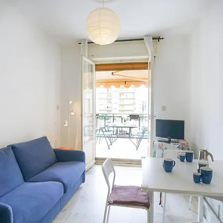 1 Bedroom Lovely In *
